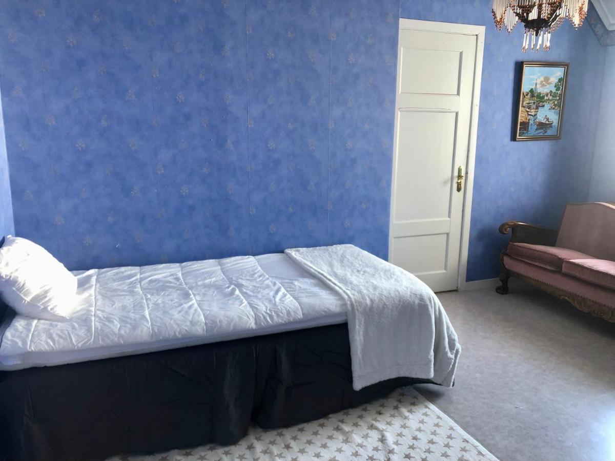 Vacker Vaning Med Havsutsikt I Stroemstads Centrum. Exterior foto